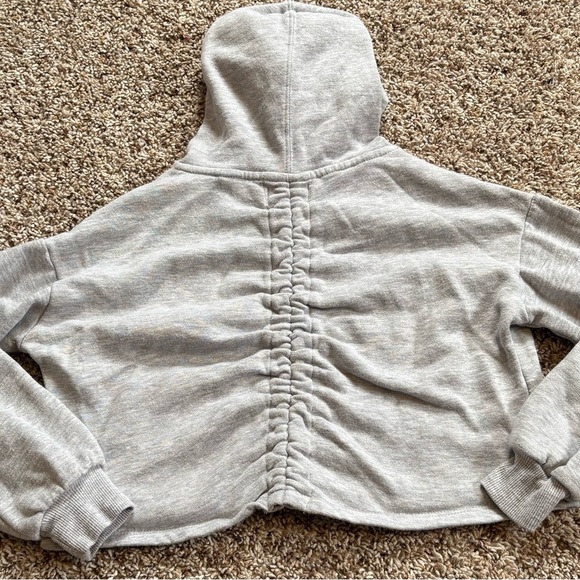 🤍5 for 20$ Colorful Planet Girls Bundle of 2 Cropped Hoodies Size 7/8 - Picture 5 of 7